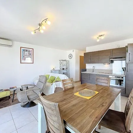 Bel Vue Mer-montagne Apartment *