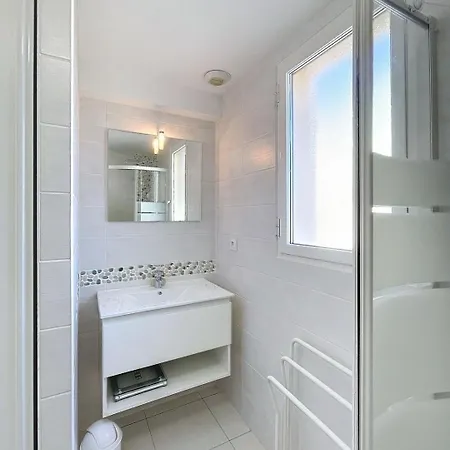 Bel Vue Mer-montagne Apartment *