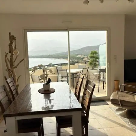 Bel Vue Mer-montagne Apartment